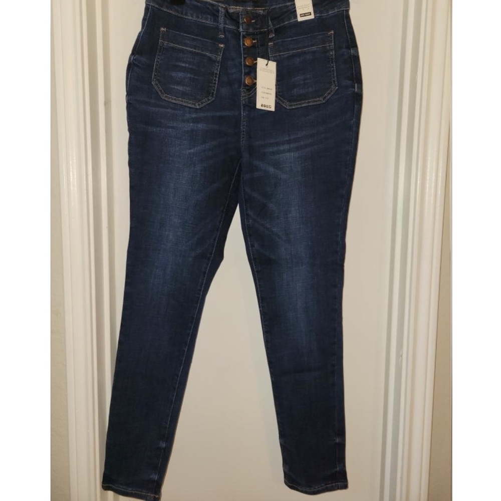 NWT Judy Blue Skinny 4 Button Up Jeans